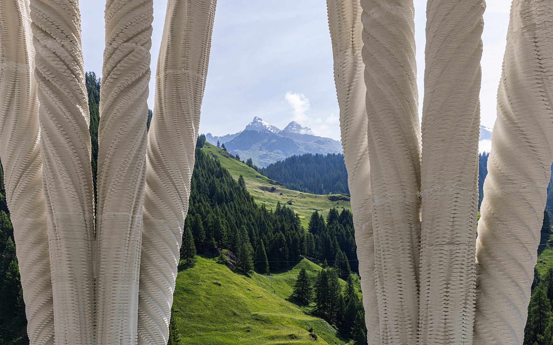 View from Tor Alva / the White Tower's cupola theater onto the Swiss Alps