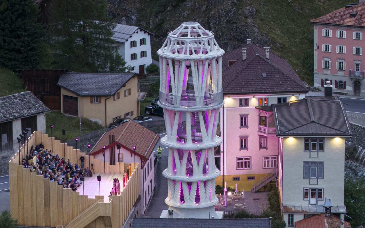 Tor Alva as vertical stage during Origen's theater festival